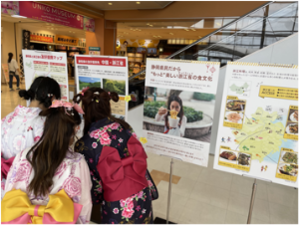 写真：来場者の様子