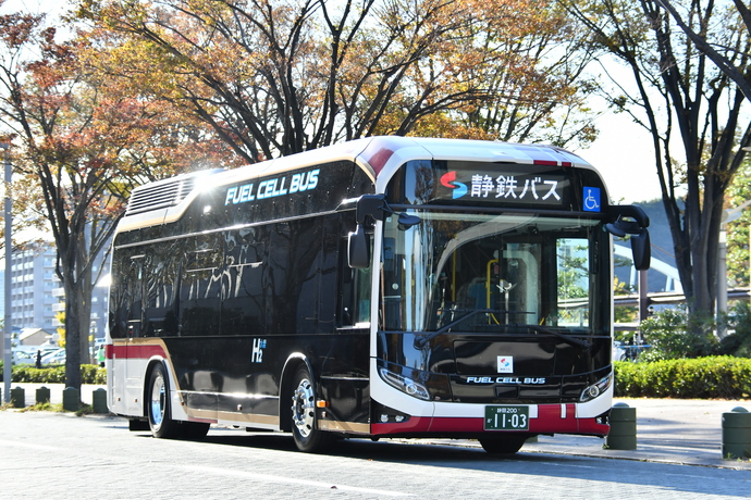 写真：燃料電池バスの写真