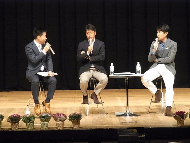 写真：芝生文化創造プロジェクト講演会の様子