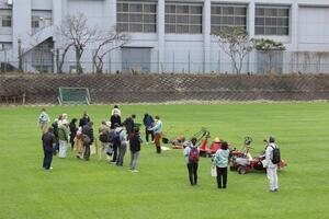 写真：令和2年度の芝生相談会、見学会5