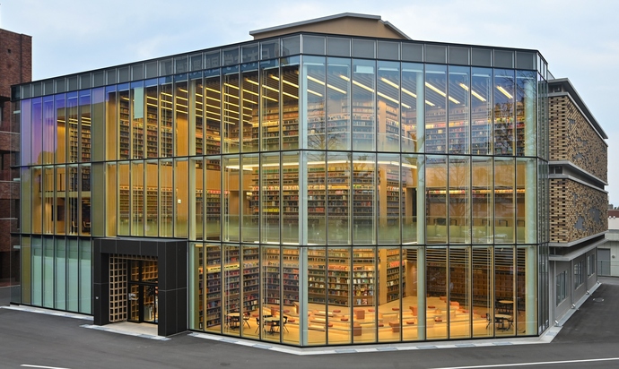 写真:日本大学国際関係学部