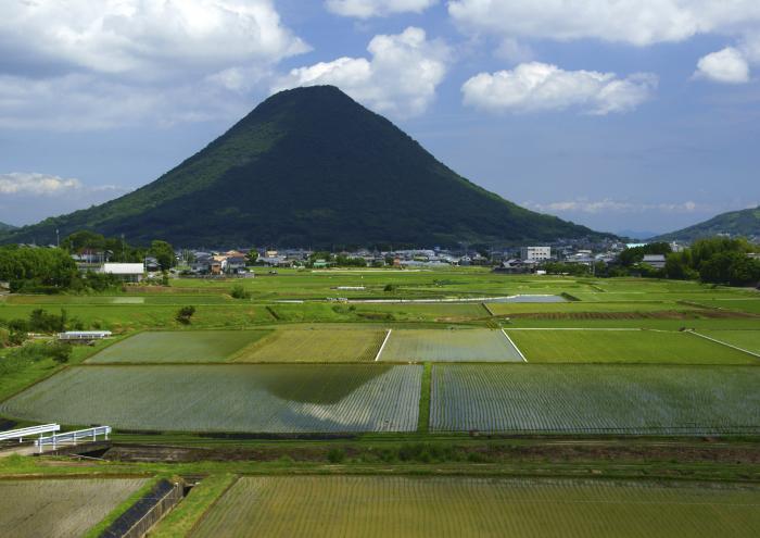 写真：讃岐富士