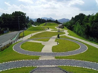 写真：向山古墳群