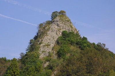 写真：天神山男神石灰岩