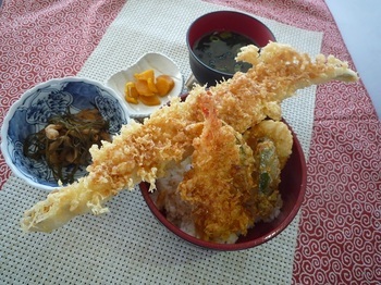 写真：タチウオ一本天丼