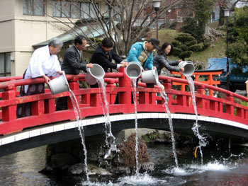 写真：にじます祭り