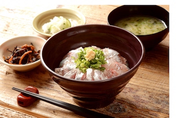 写真：活あじ丼