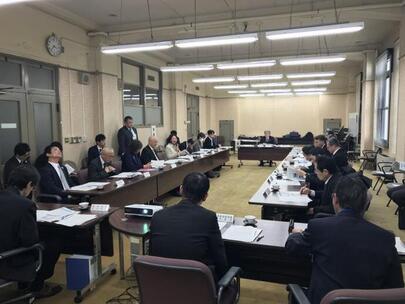 写真：審議会の様子