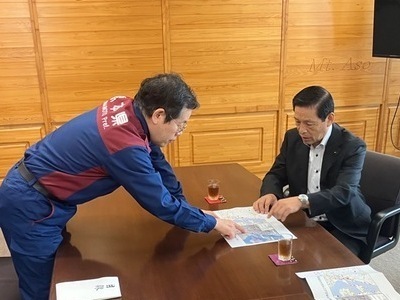 令和8年熊本地震災害見舞金の贈呈 全体写真