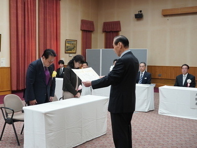 写真：241204 全国都道府県議会自治功労者表彰伝達式2