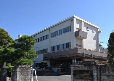 写真：静岡県立清水南高等学校　外観