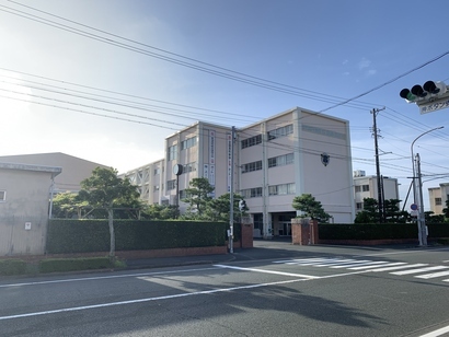 写真：静岡県立新居高等学校　外観