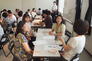 写真：三島市民文化会館　養成研修会の様子