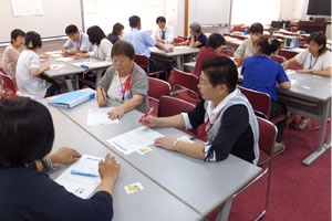 写真：伊豆市生きいきプラザ　養成研修会の様子