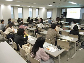 写真：講義の様子