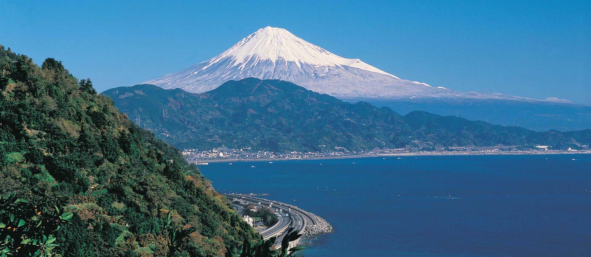 写真：陸（サッタ峠）の風景