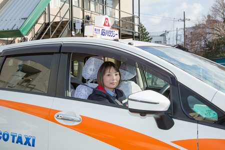 写真：女性ドライバーの渡邊さん1