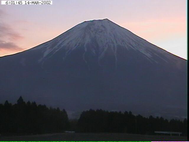 写真：富士宮から望む富士山