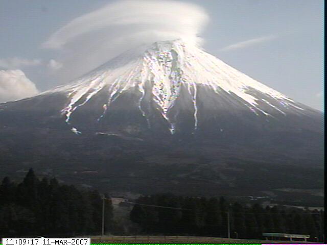 写真：富士宮から望む富士山