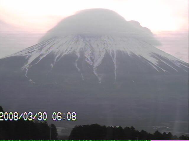 写真：富士宮から望む富士山