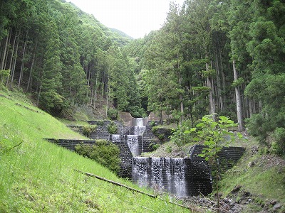 写真：治山ダム