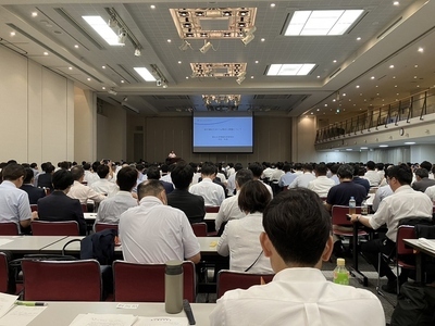 写真：050808新任議員研修会3