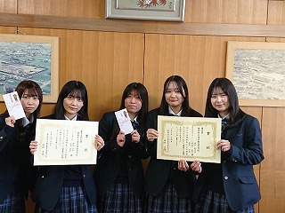 写真：清流館高校の受賞者の皆さん