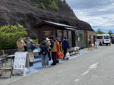 画像：静岡県富士登山事前登録システム受付の様子