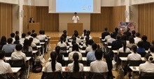 写真：派遣留学生代表の挨拶