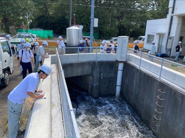 写真 排水ポンプによる排水状況