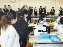 写真：授業見学の様子2