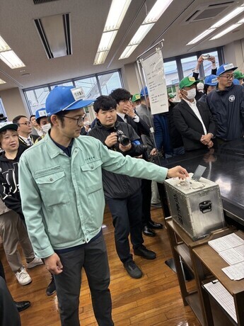写真3：入札時の様子
