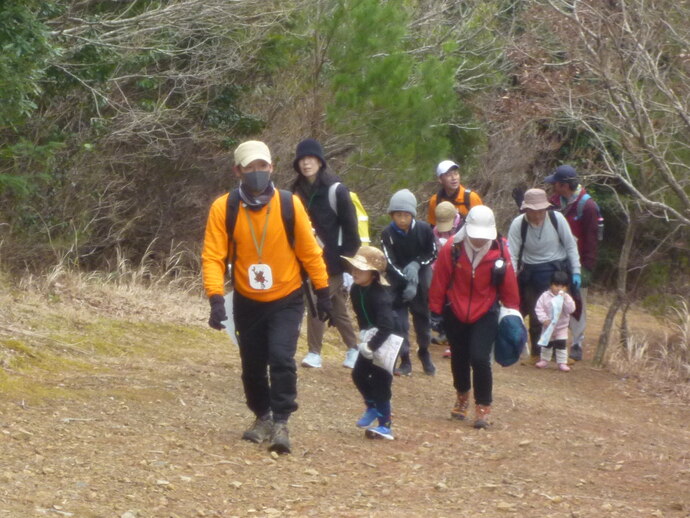 観音山ハイキングの様子