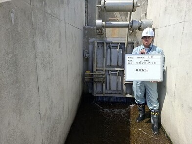 写真3　吉田海岸水門稼働状況確認