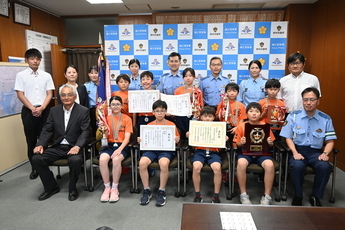 写真：令和6年6月20日　第56回交通安全子供自転車県大会優勝報告（平山小学校）