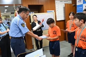 写真：令和6年6月20日　第56回交通安全子供自転車県大会優勝報告（平山小学校）