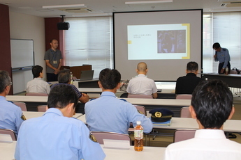 写真：警察署協議会の様子