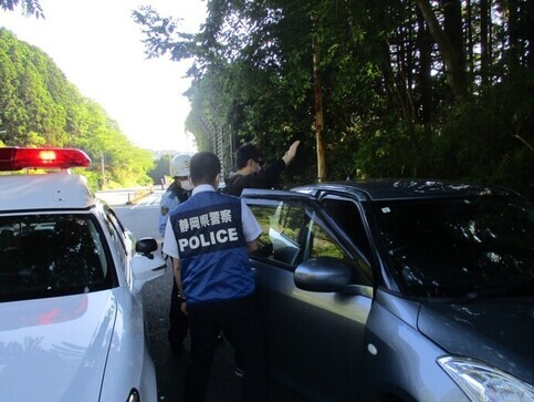 写真：三島警察署との合同緊急配備訓練