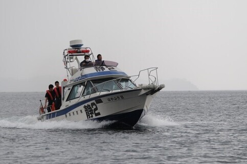 写真：令和6年8月4日、第77回初島・熱海間団体競泳大会の警備を実施しました。