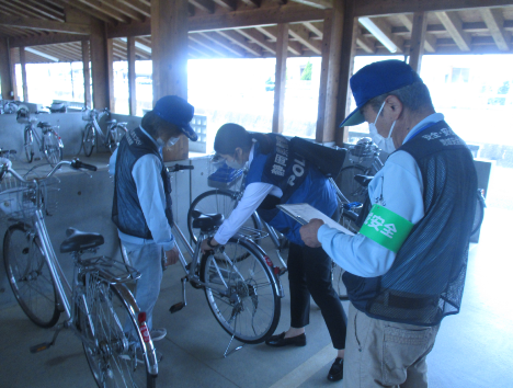 R6.10.16　通学自転車の防犯診断（御前崎市立浜岡中学校）