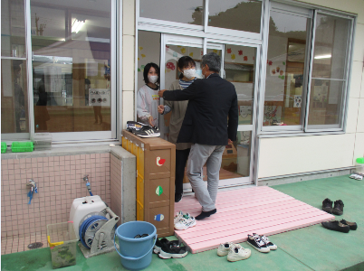 R6.11.14　東遠学園組合こども発達センターみなみめばえ不審者侵入対処訓練