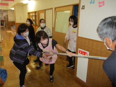 R6.11.14　東遠学園組合こども発達センターみなみめばえ不審者侵入対処訓練