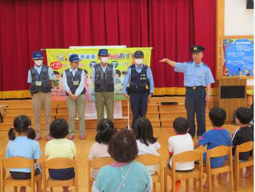 写真：ちびっこおまわりさん任命式（高松保育園）