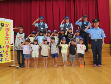 写真：ちびっこおまわりさん任命式（高松保育園）